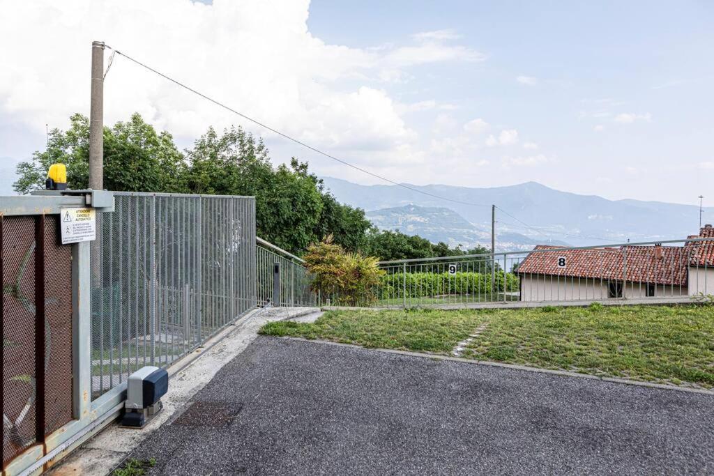 La Dolce Vita - Vista Lago E Piscina Parzanica 외부 사진