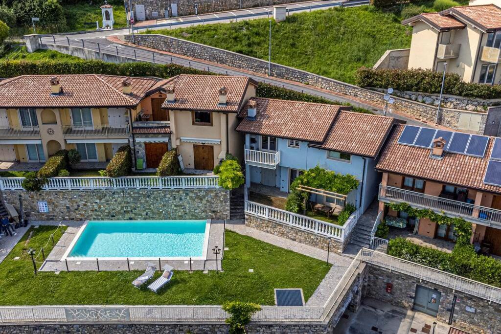 La Dolce Vita - Vista Lago E Piscina Parzanica 외부 사진