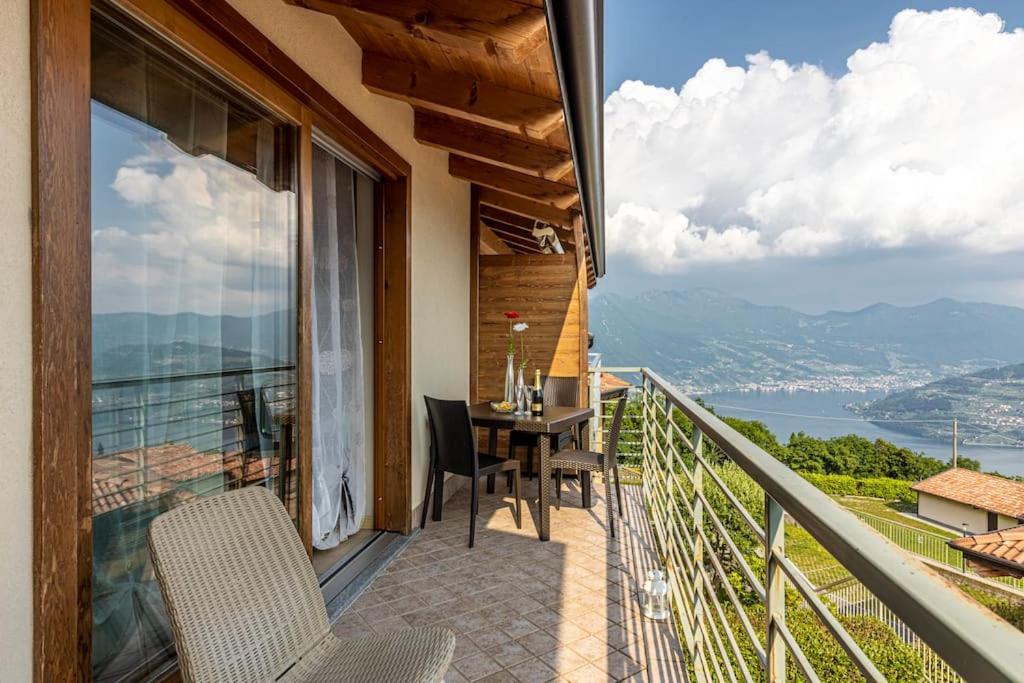 La Dolce Vita - Vista Lago E Piscina Parzanica 외부 사진